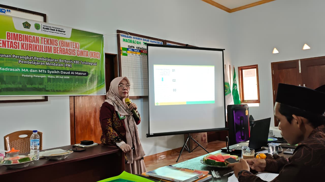 Pemateri, ibu Zulyadaini, M.Pd